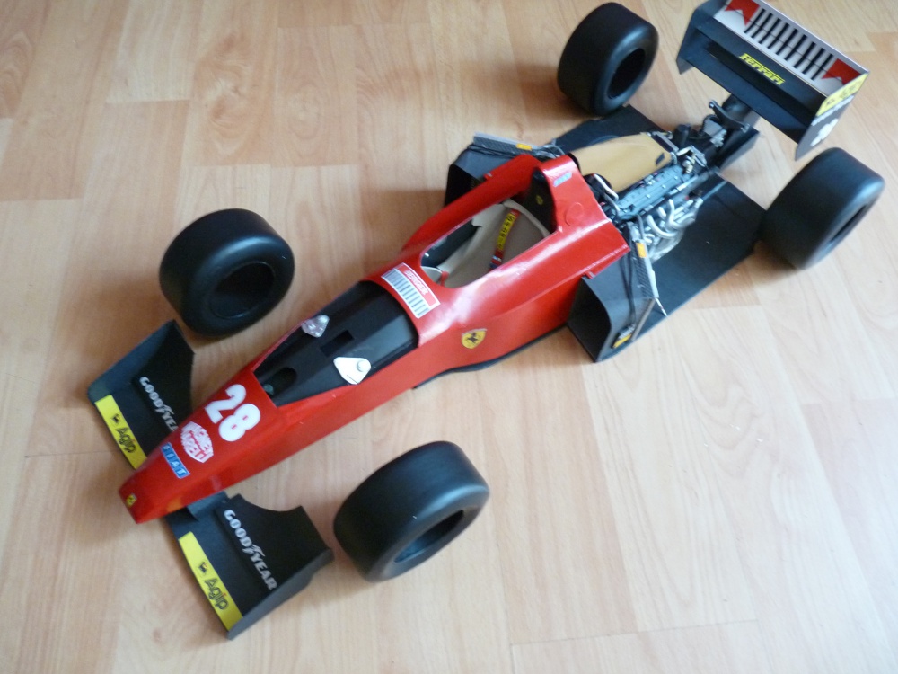 Ferrari 412 T1 B, GP Německo 1994 (Plná velikost v novém okně) Ferrari 412 T1 B, GP Německo 1994