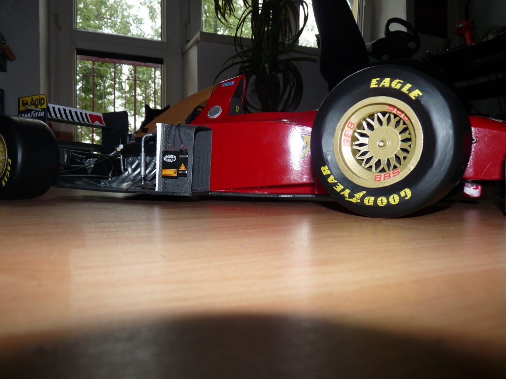 Ferrari 412 T1 B, GP Německo 1994 (Plná velikost v novém okně) Ferrari 412 T1 B, GP Německo 1994