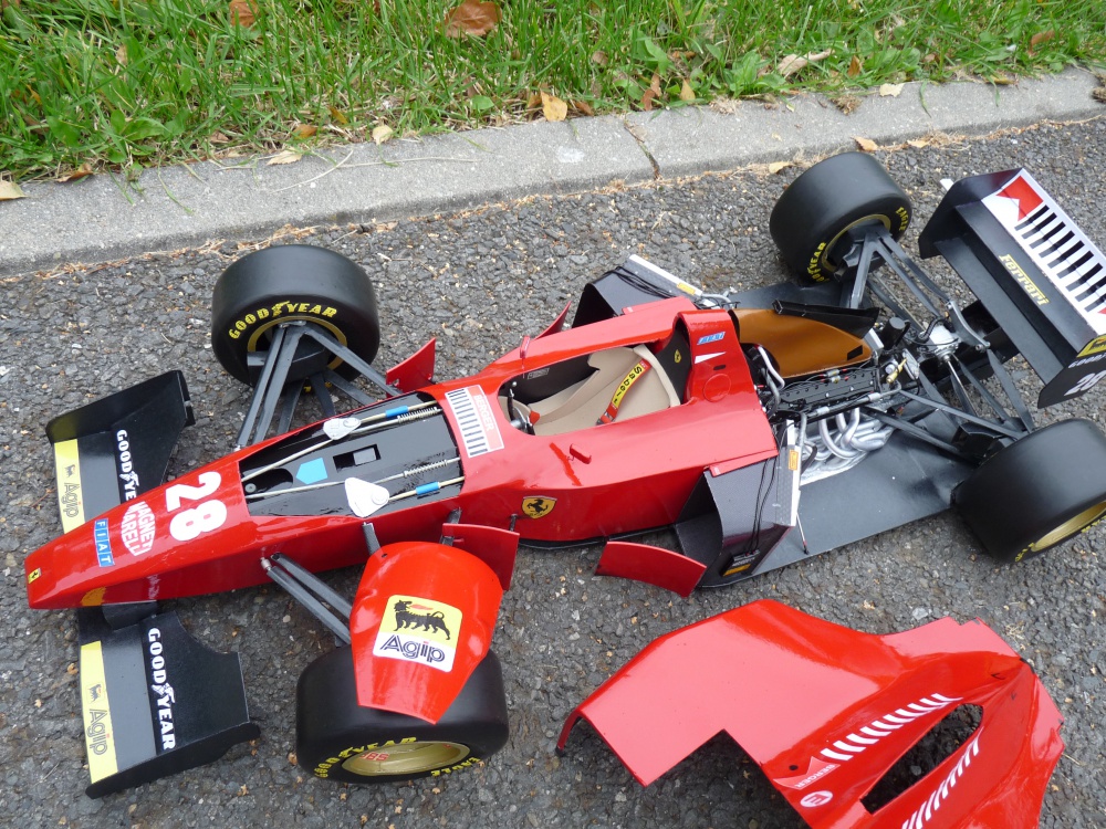 Ferrari 412 T1 B, GP Německo 1994 (Plná velikost v novém okně) Ferrari 412 T1 B, GP Německo 1994