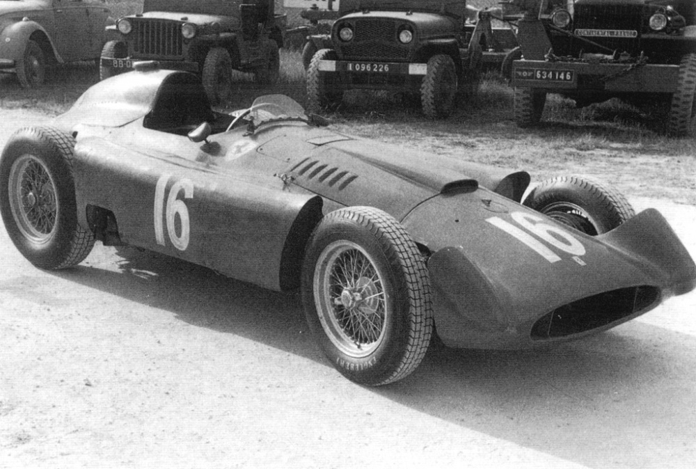 FERRARI D 50 Streamlinner vers. B - Francie 1956- Průhledný model!!! (Plná velikost v novém okně) FERRARI D 50 Streamlinner vers. B - Francie 1956- Průhledný model!!!