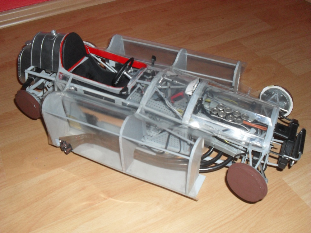 FERRARI D 50 Streamlinner vers. B - Francie 1956- Průhledný model!!! (Plná velikost v novém okně) FERRARI D 50 Streamlinner vers. B - Francie 1956- Průhledný model!!!