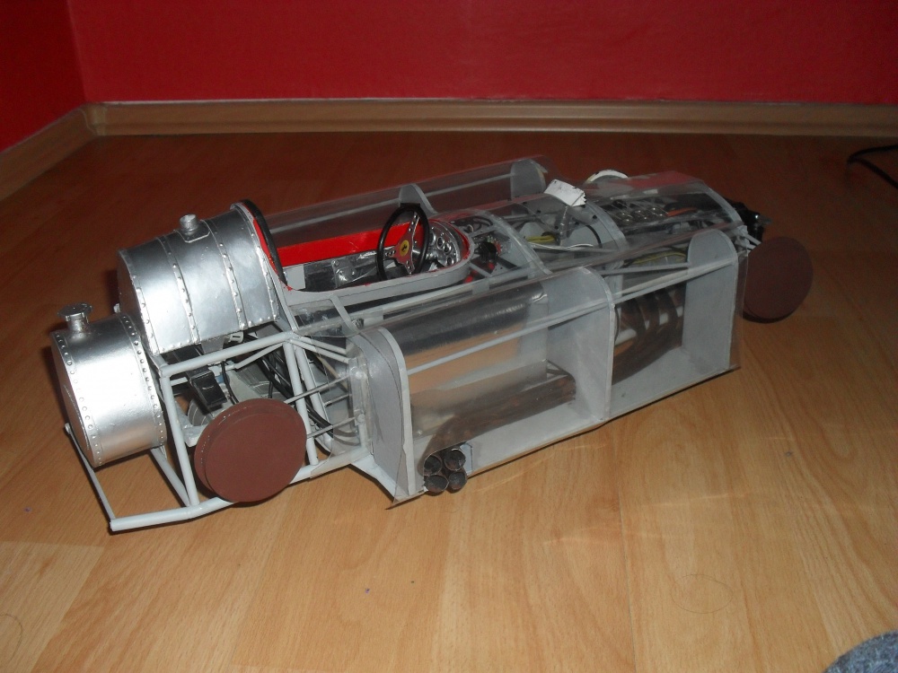 FERRARI D 50 Streamlinner vers. B - Francie 1956- Průhledný model!!! (Plná velikost v novém okně) FERRARI D 50 Streamlinner vers. B - Francie 1956- Průhledný model!!!