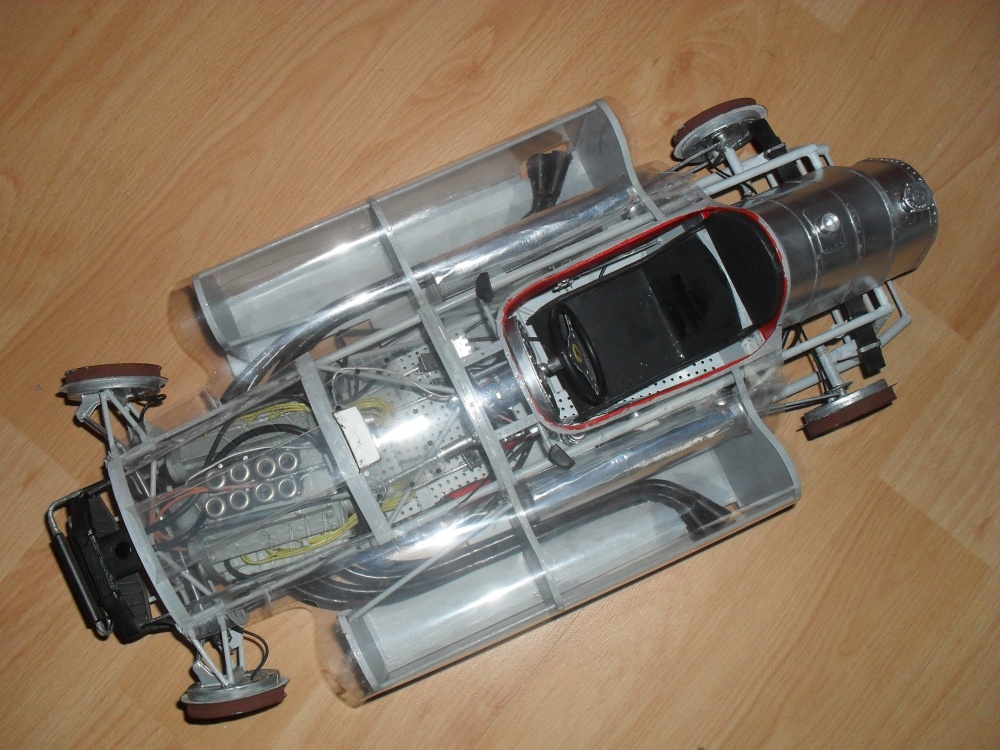 FERRARI D 50 Streamlinner vers. B - Francie 1956- Průhledný model!!! (Plná velikost v novém okně) FERRARI D 50 Streamlinner vers. B - Francie 1956- Průhledný model!!!