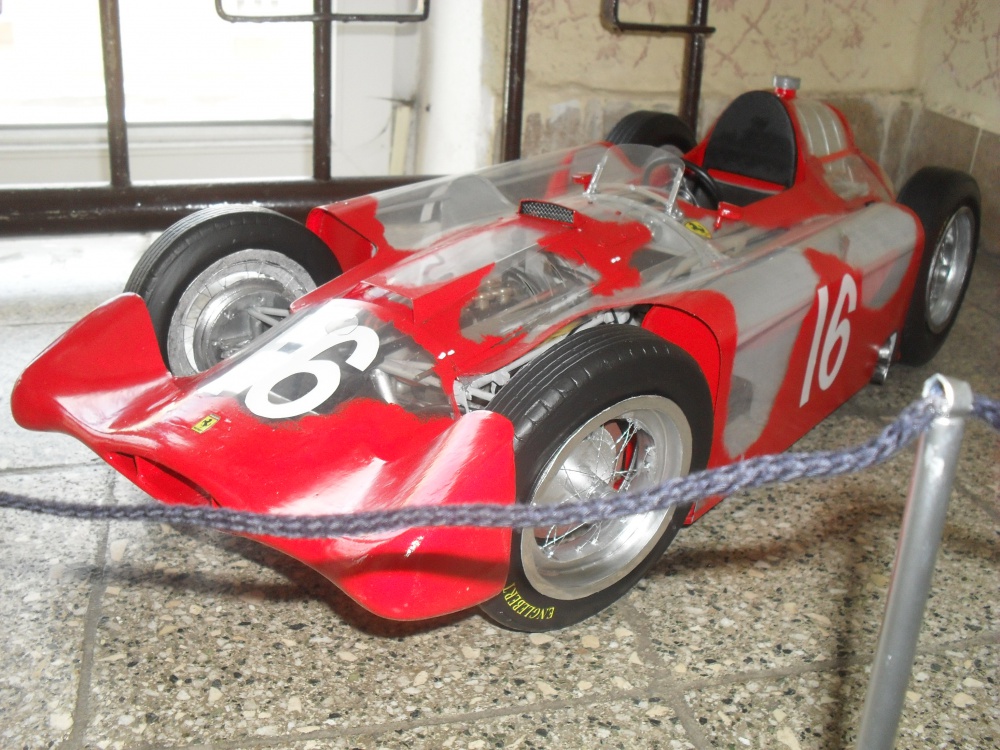 FERRARI D 50 Streamlinner vers. B - Francie 1956- Pr�hledn� model!!!
