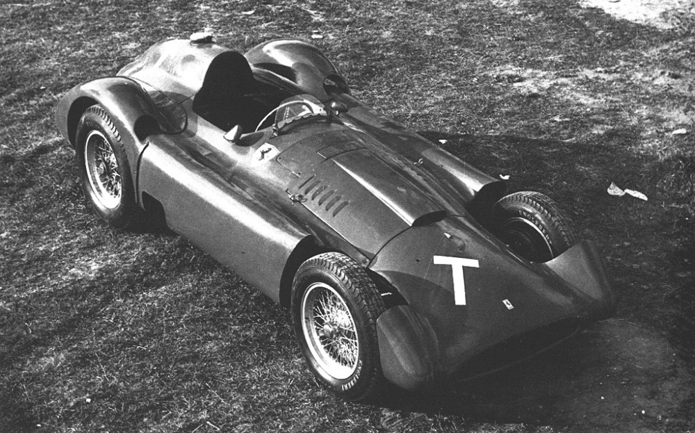 FERRARI D 5O Streamlinner vers.A - Francie 1956 (Plná velikost v novém okně) FERRARI D 5O Streamlinner vers.A - Francie 1956