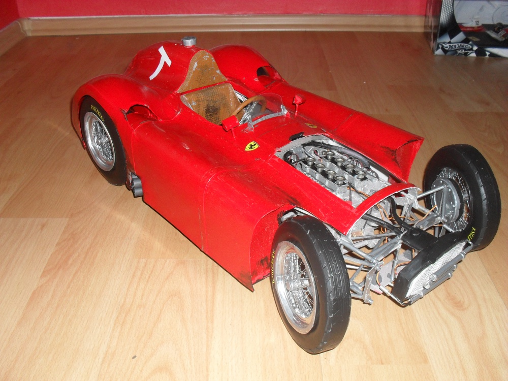 256811