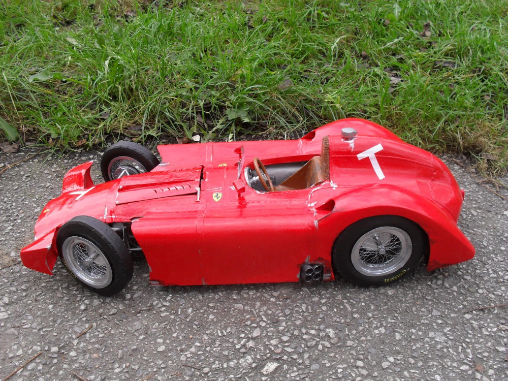 FERRARI D 5O Streamlinner vers.A - Francie 1956 (Plná velikost v novém okně) FERRARI D 5O Streamlinner vers.A - Francie 1956