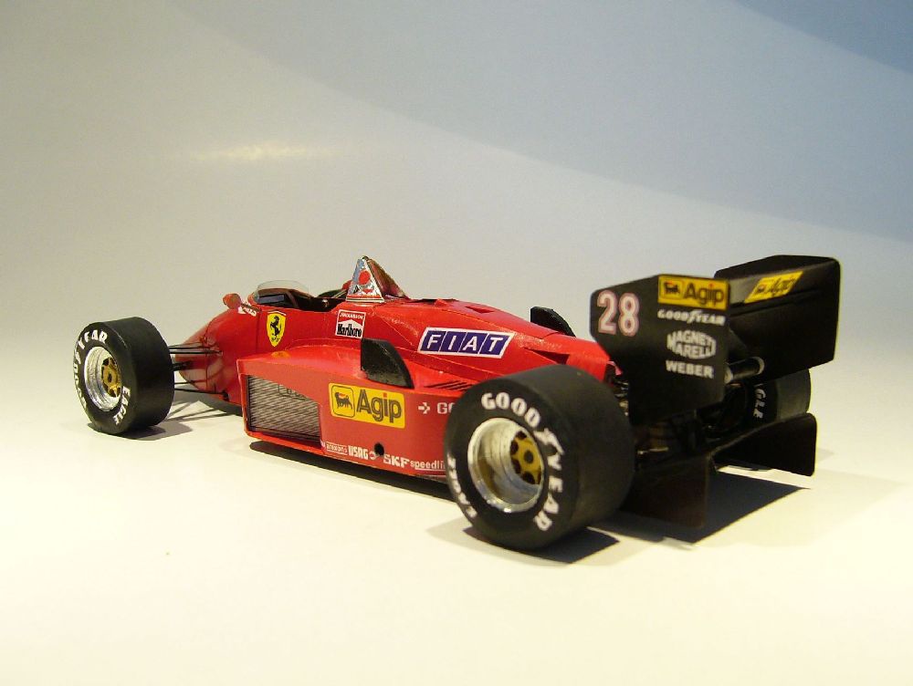 Ferrari F186/85 (Plná velikost v novém okně) Ferrari F186/85