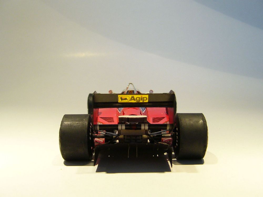 Ferrari F186/85 (Plná velikost v novém okně) Ferrari F186/85