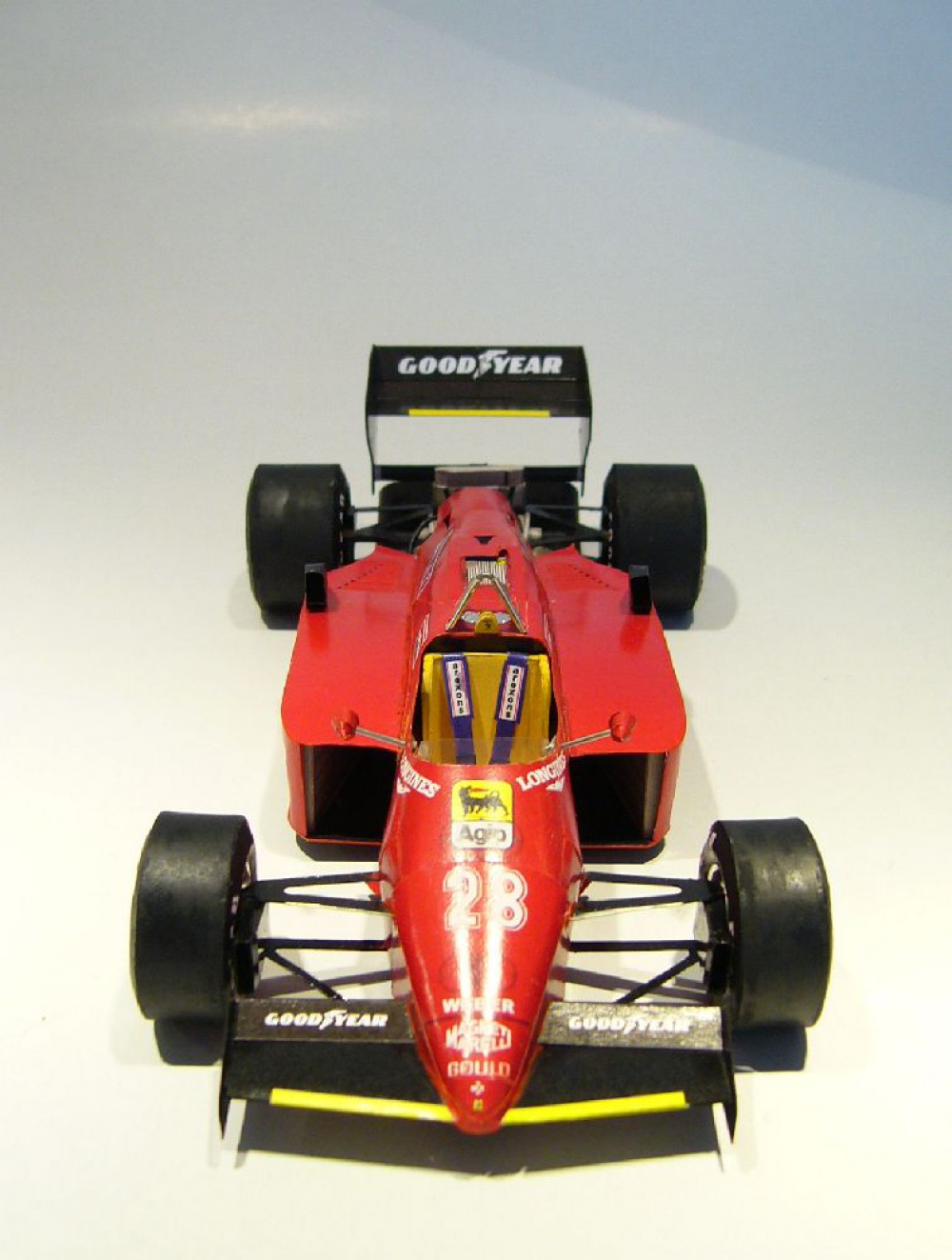 Ferrari F186/85 (Plná velikost v novém okně) Ferrari F186/85