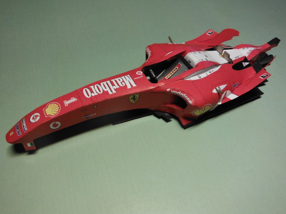Ferrari F2004 (Plná velikost v novém okně) Ferrari F2004