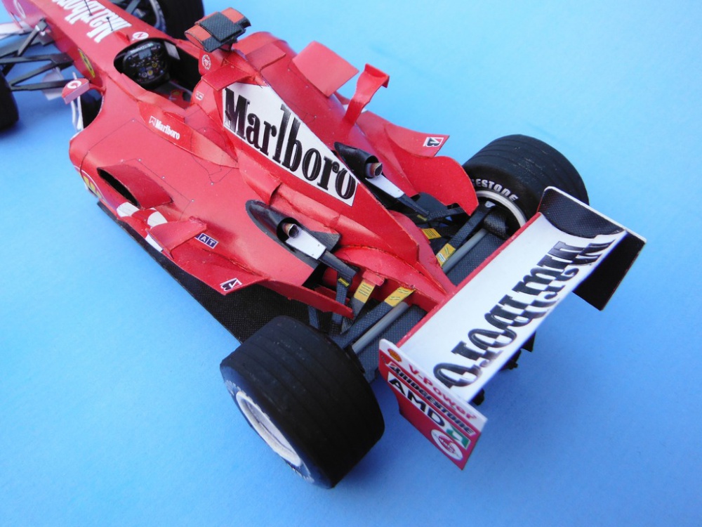 Ferrari F2004 (Plná velikost v novém okně) Ferrari F2004