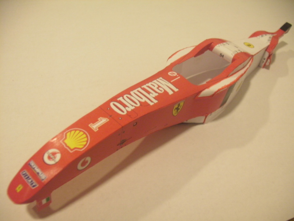 Ferrari F2004 - M. Schumi (Plná velikost v novém okně) Ferrari F2004 - M. Schumi