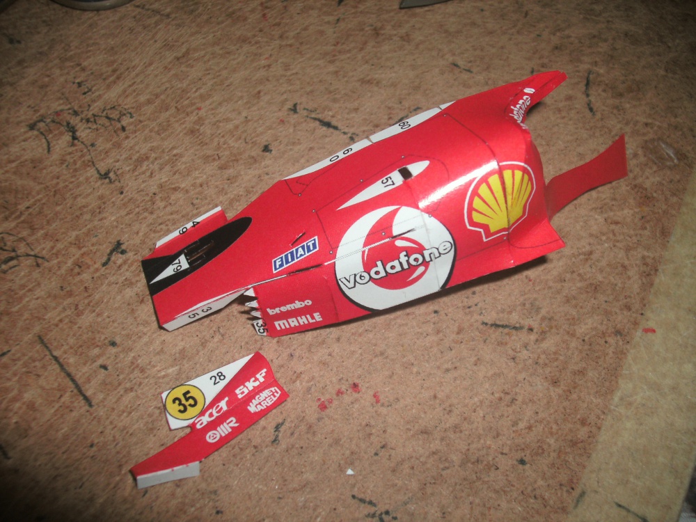 Ferrari F2004 - M. Schumi (Plná velikost v novém okně) Ferrari F2004 - M. Schumi