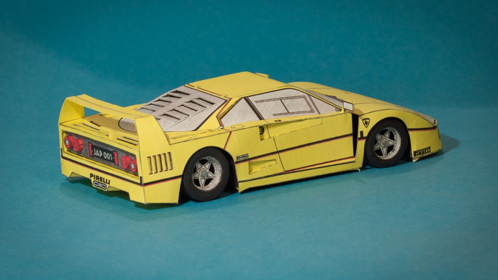 Ferrari F40 (Plná velikost v novém okně) Ferrari F40