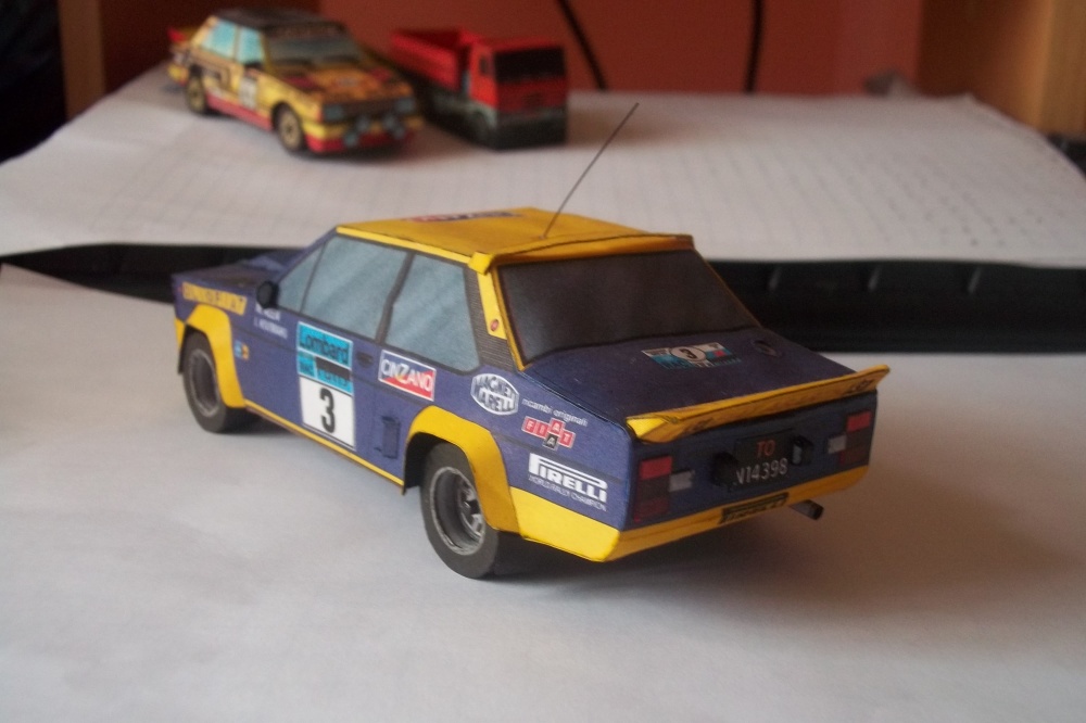 Fiat 131 Abarth (Plná velikost v novém okně) Fiat 131 Abarth