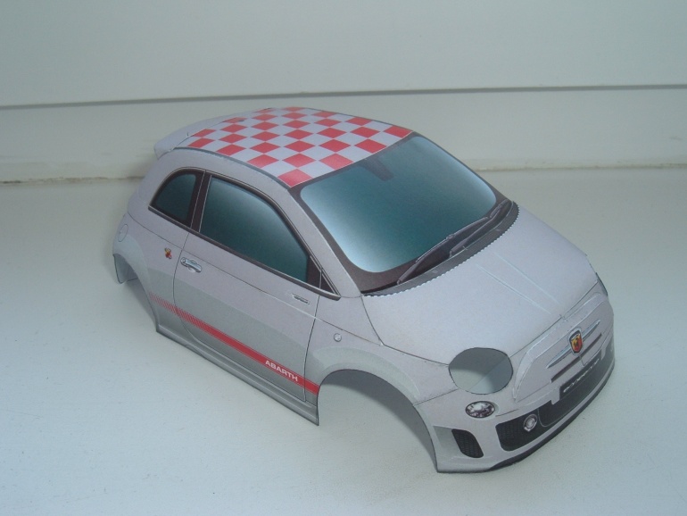 Fiat 500 Abarth esseesse (Plná velikost v novém okně) Fiat 500 Abarth esseesse