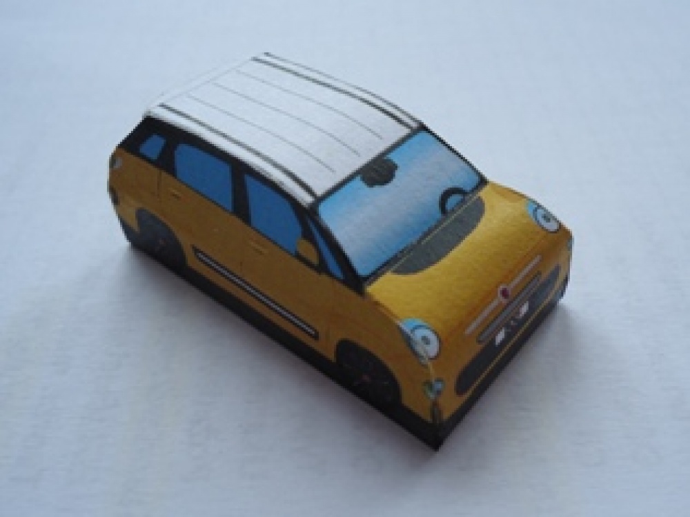 Fiat 500L (Plná velikost v novém okně) Fiat 500L
