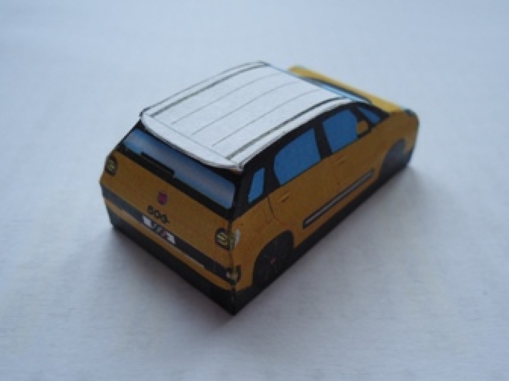 Fiat 500L (Plná velikost v novém okně) Fiat 500L
