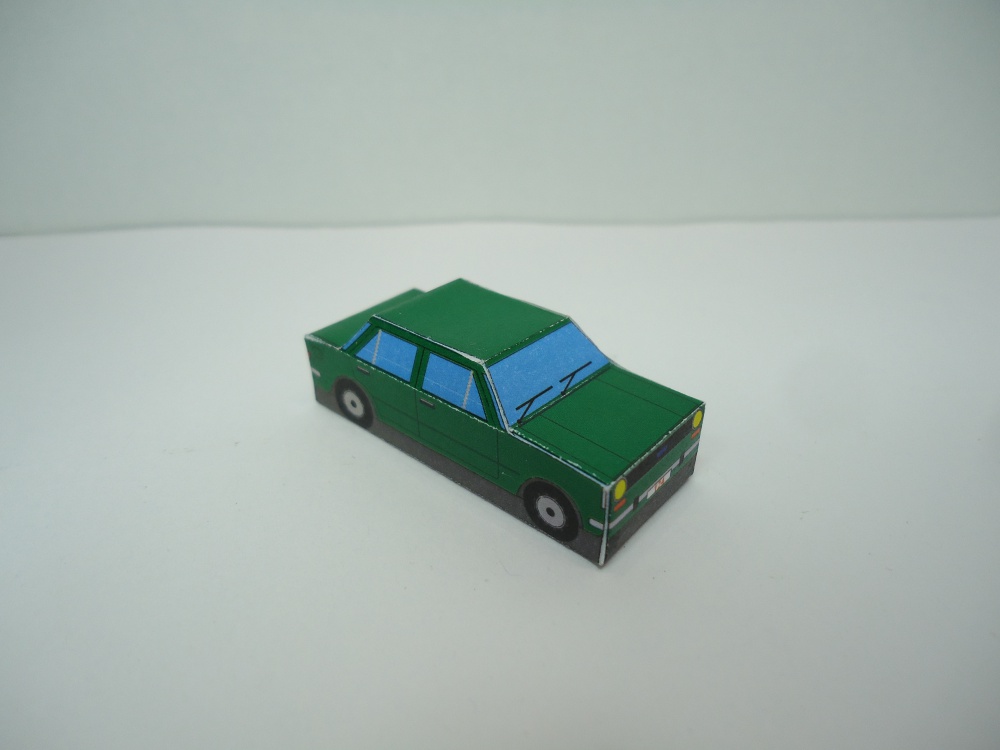 Fiat 124 (Plná velikost v novém okně) Fiat 124