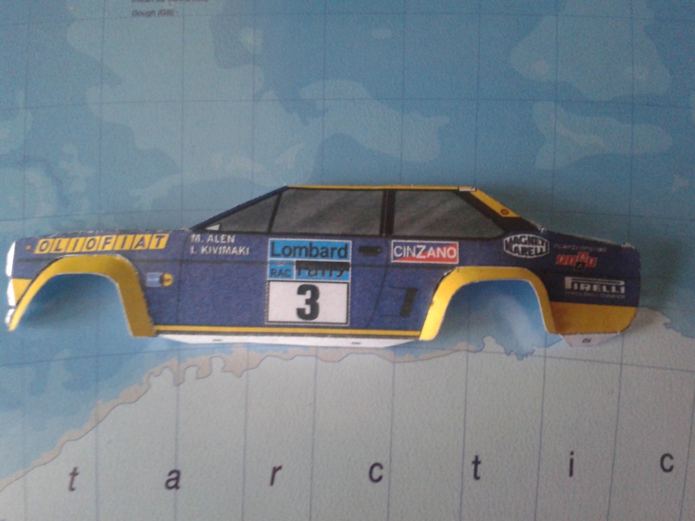 Fiat 131 Abarth (Plná velikost v novém okně) Fiat 131 Abarth