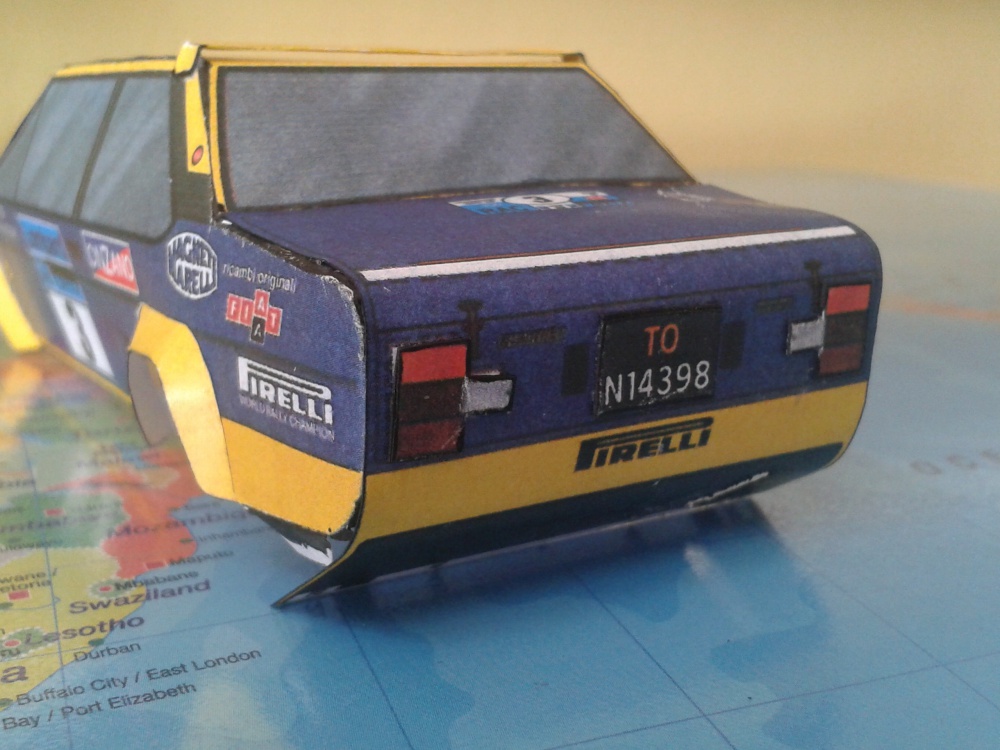 Fiat 131 Abarth (Plná velikost v novém okně) Fiat 131 Abarth