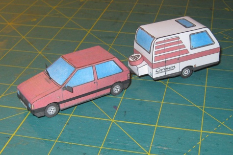 Fiat Uno 45 Fire + Caravan am Fiat Uno 45 Fire + Caravan am