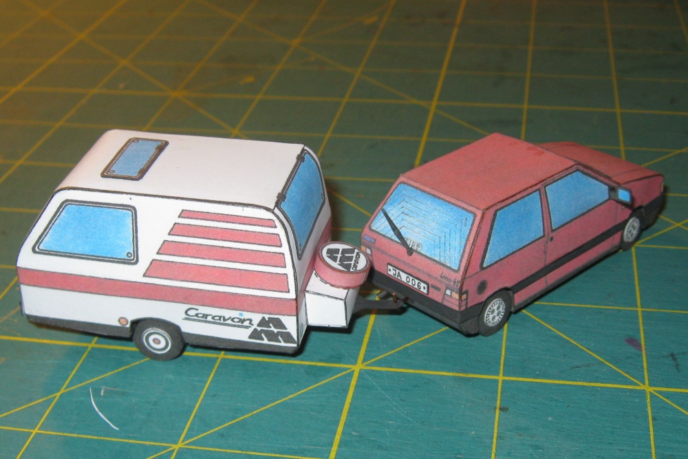 Fiat Uno 45 Fire + Caravan am (Pln� velikost v nov�m okn�) Fiat Uno 45 Fire + Caravan am