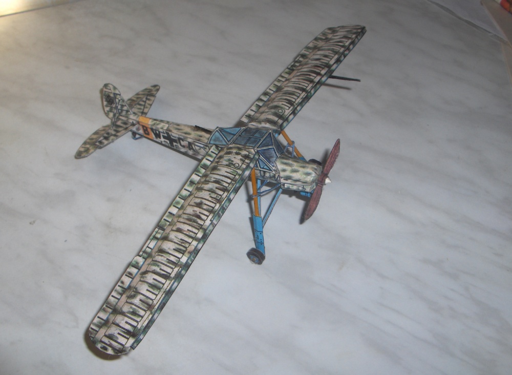 Fieseler FI 156 C1 Storch (Pln� velikost v nov�m okn�) Fieseler FI 156 C1 Storch
