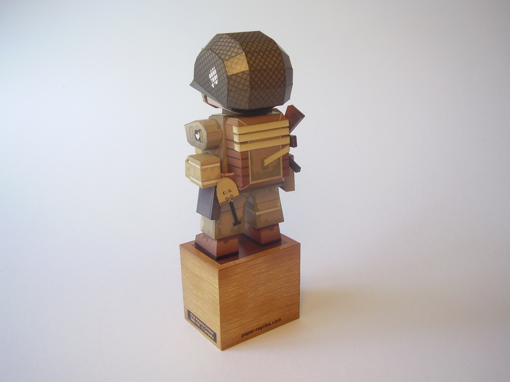 Figurky z PAPER-REPLIKA.com (Plná velikost v novém okně) Figurky z PAPER-REPLIKA.com