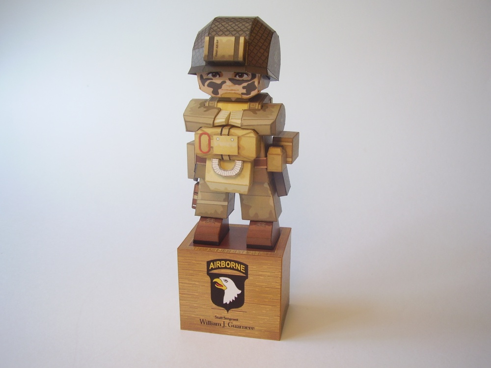 Figurky z PAPER-REPLIKA.com (Plná velikost v novém okně) Figurky z PAPER-REPLIKA.com