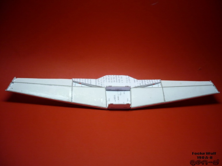 Focke Wulf 190 A-8 (Plná velikost v novém okně) Focke Wulf 190 A-8