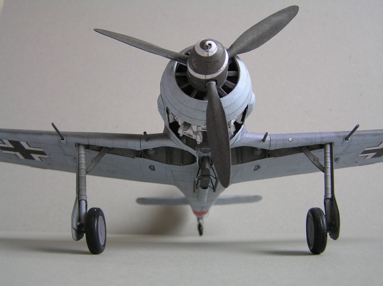 Focke Wulf Fw 190 A-8 (Plná velikost v novém okně) Focke Wulf Fw 190 A-8