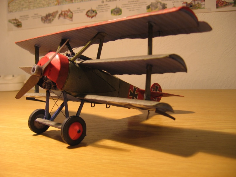 Fokker Dr1.-Triplane (Pln� velikost v nov�m okn�) Fokker Dr1.-Triplane