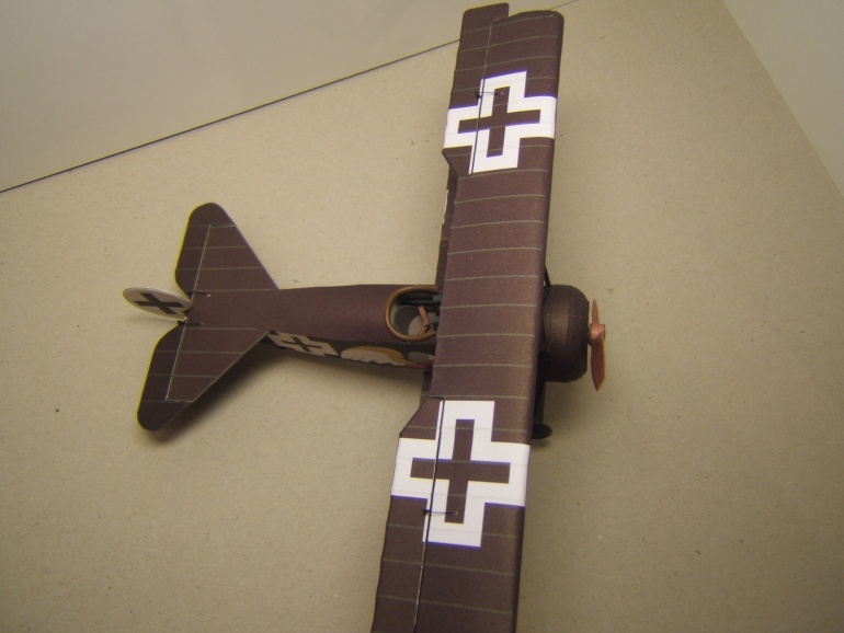 Fokker (Plná velikost v novém okně) Fokker