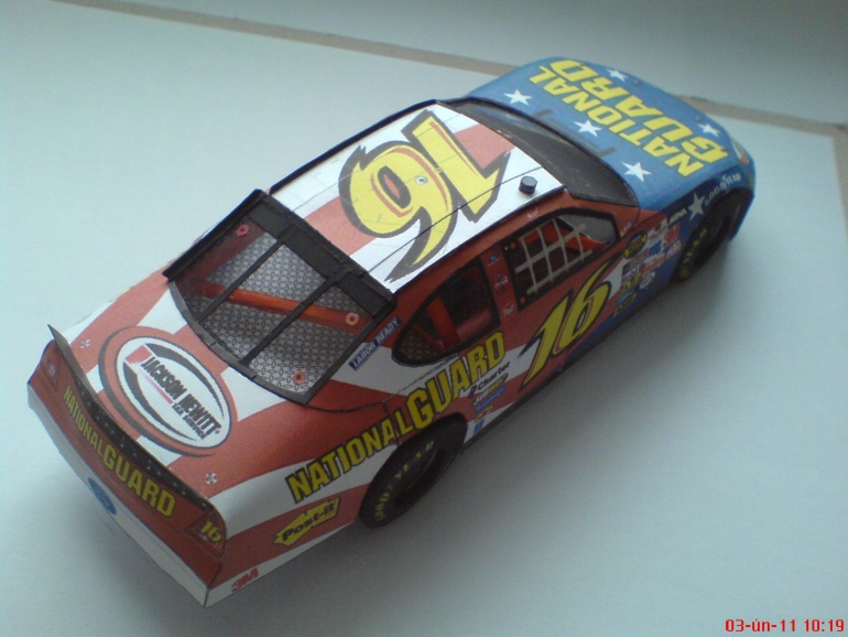Ford Taurus Nascar 16  Greg Biffle