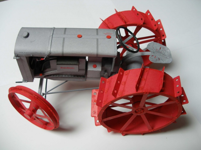 Fordson typ F (Plná velikost v novém okně) Fordson typ F