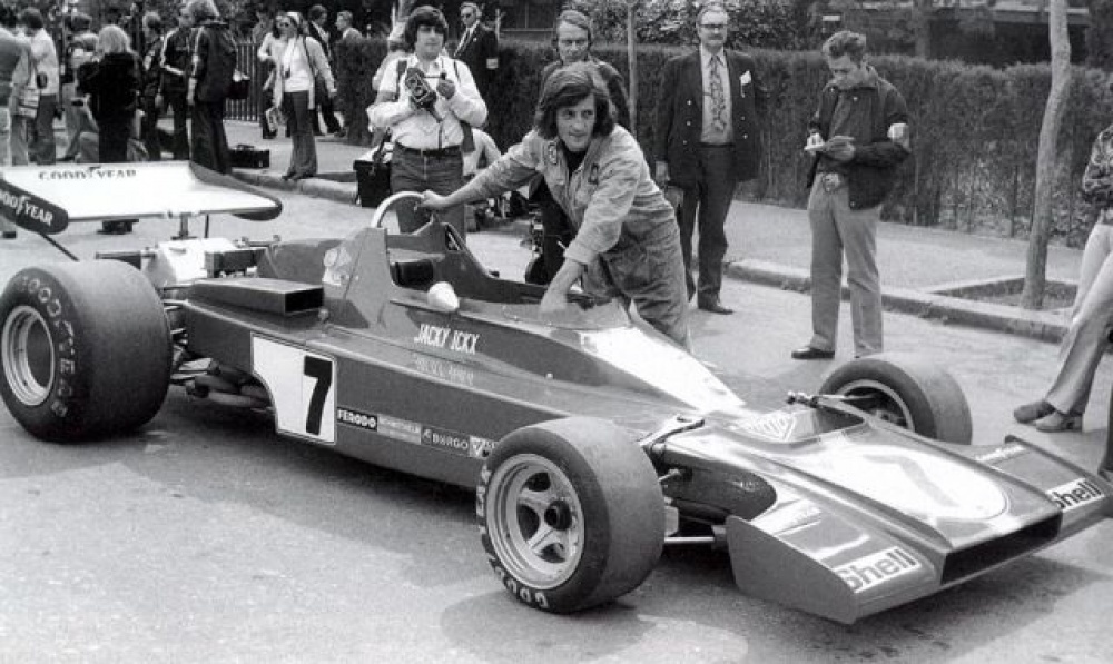 Formule 1 (Plná velikost v novém okně) Formule 1