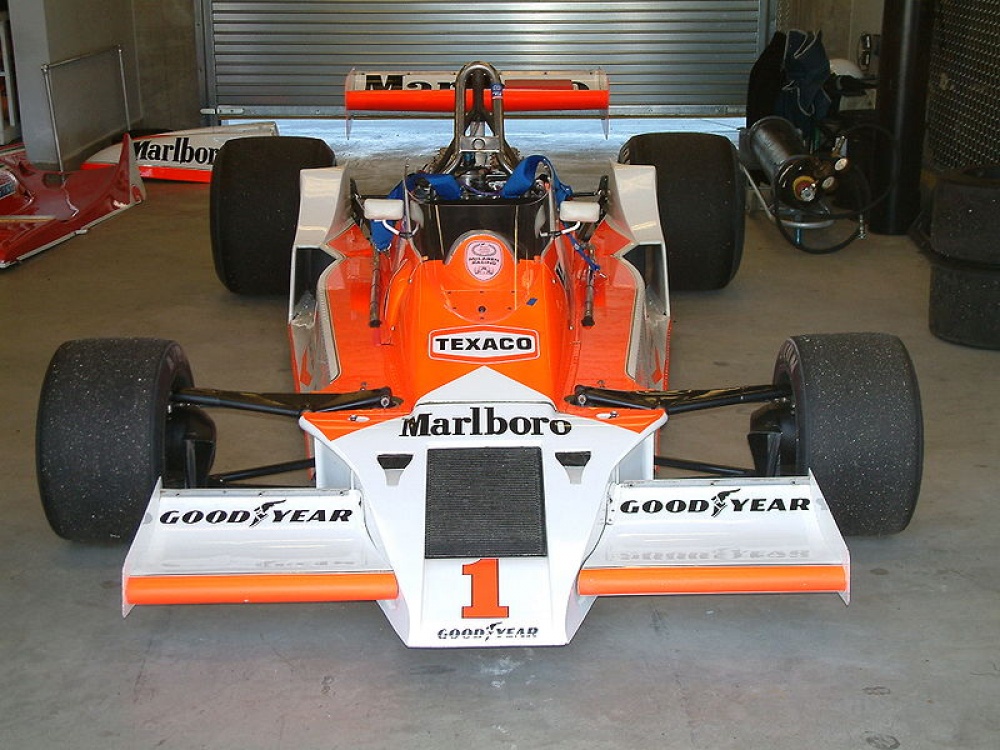 Formule 1 (Plná velikost v novém okně) Formule 1