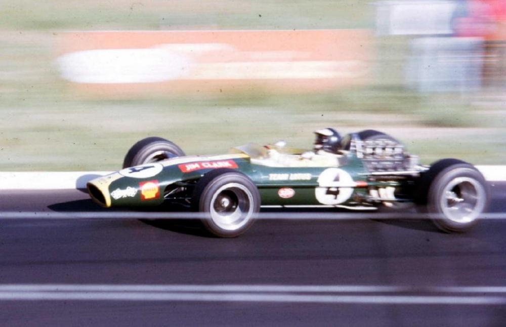 Formule 1 (Plná velikost v novém okně) Formule 1
