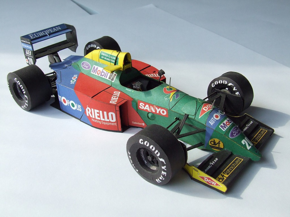 Formule 1 (Plná velikost v novém okně) Formule 1
