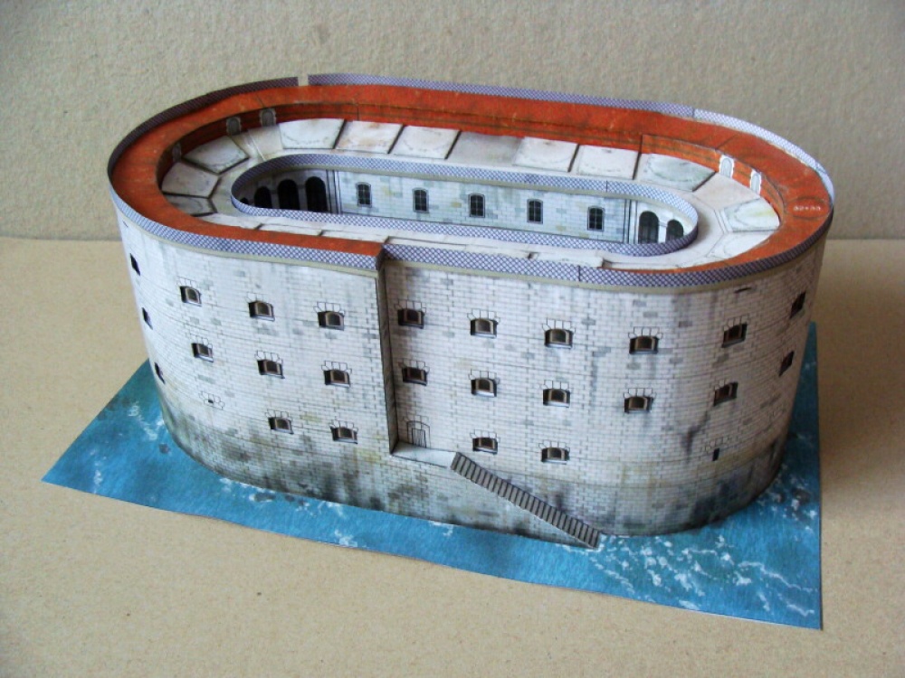 fort Boyard (Plná velikost v novém okně) fort Boyard