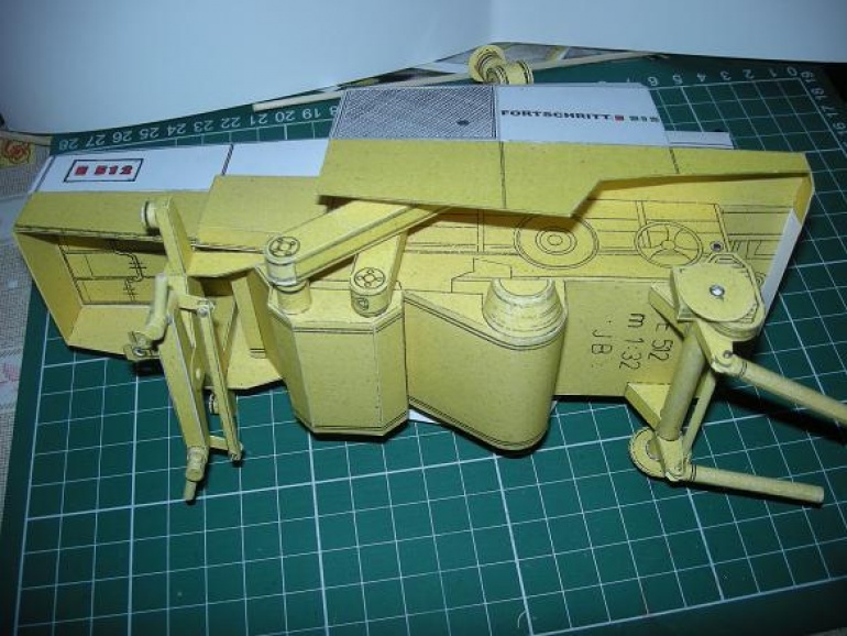 Fortschritt 512 (Plná velikost v novém okně) Fortschritt 512