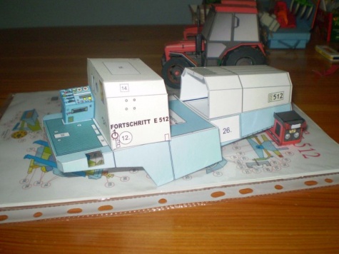 Fortschritt E-512