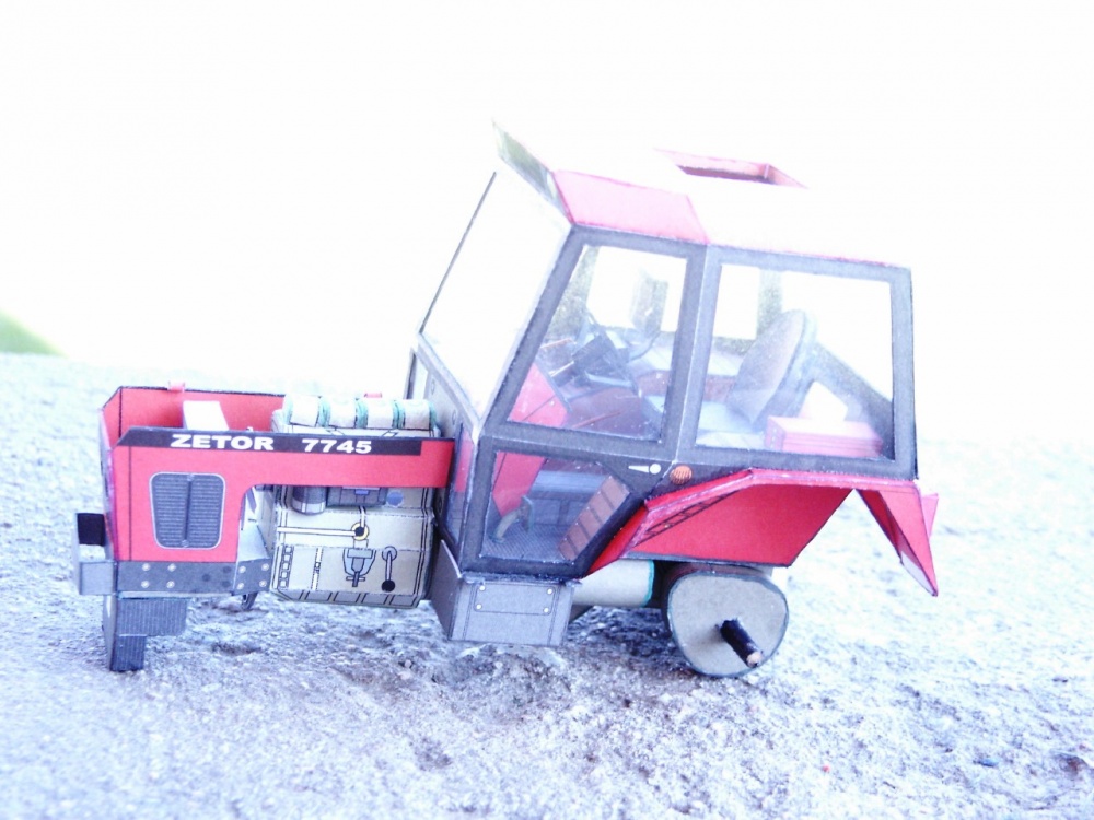 Zetor 7745 (Plná velikost v novém okně) Zetor 7745
