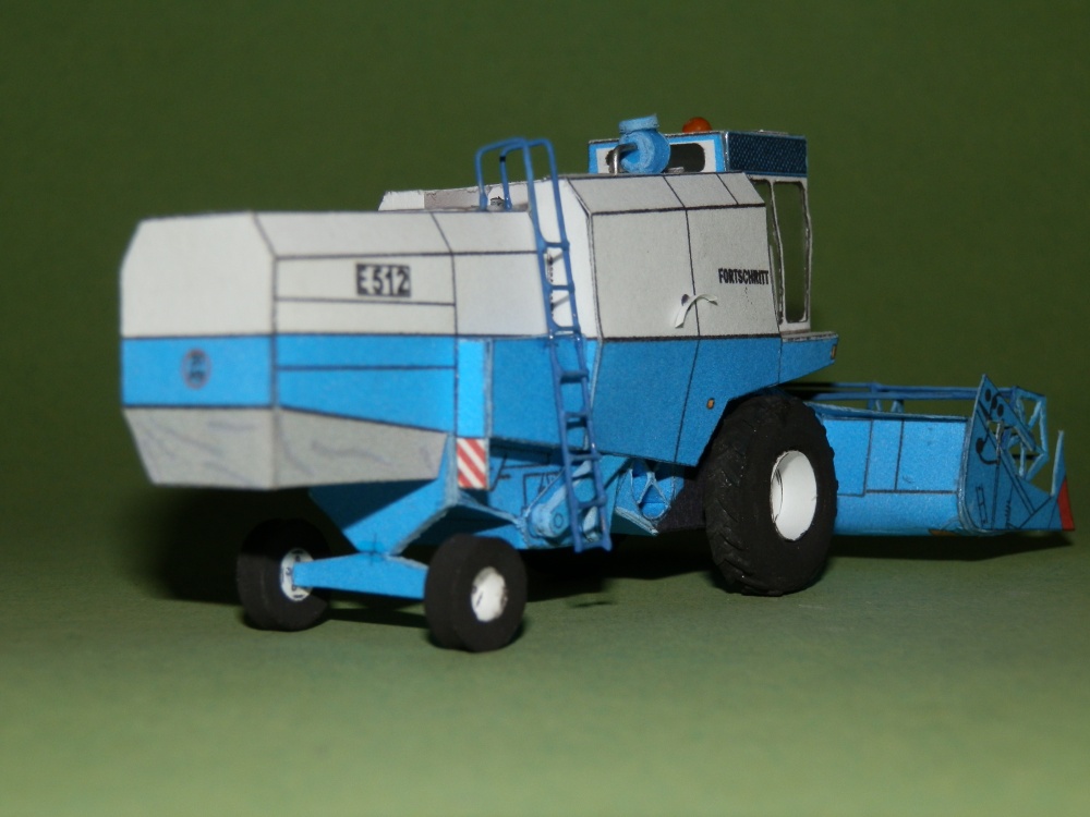 Fortschritt E512 (Plná velikost v novém okně) Fortschritt E512