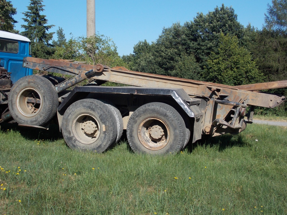 FOTO Tatra 148 AD 20 + T 148 nosič kontejnerů (Plná velikost v novém okně) FOTO Tatra 148 AD 20 + T 148 nosič kontejnerů