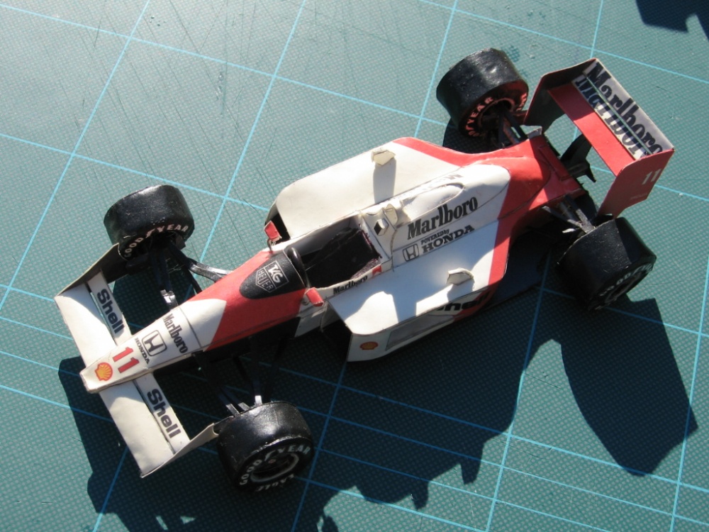 Galeria F1 (Plná velikost v novém okně) Galeria F1