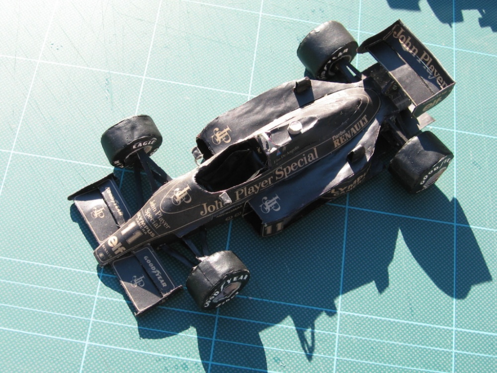 Galeria F1 (Plná velikost v novém okně) Galeria F1