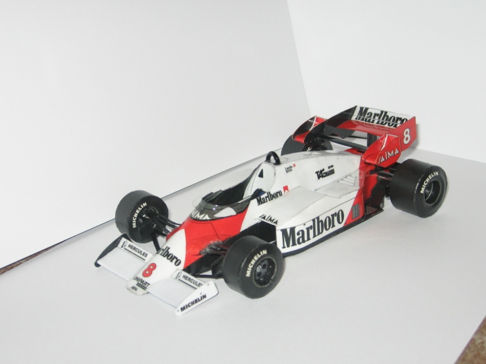 Galeria F1 (Plná velikost v novém okně) Galeria F1